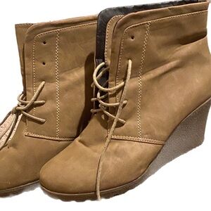 Size 9 Women’s Boots